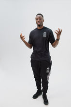 Load image into Gallery viewer, 'g' logo oversized tee
