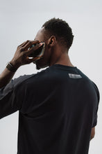 Load image into Gallery viewer, 'g' logo oversized tee
