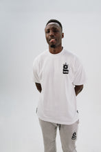 Load image into Gallery viewer, 'g' logo oversized tee
