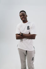 Load image into Gallery viewer, 'g' logo oversized tee
